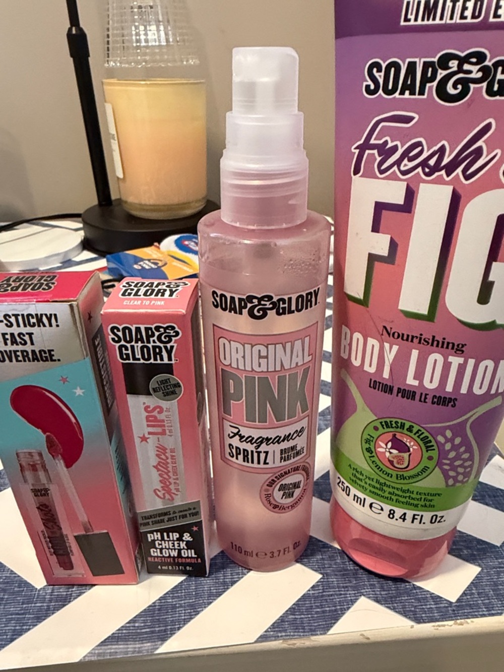 Soap & Glory Bundle 4 piece FULL Size Lotion, Spritz, Lips, Cheek 👄